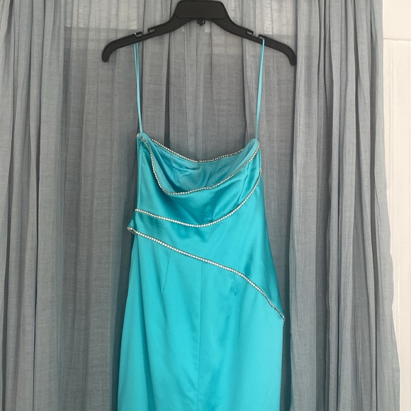 Prom Dress - Picture 3 of 4